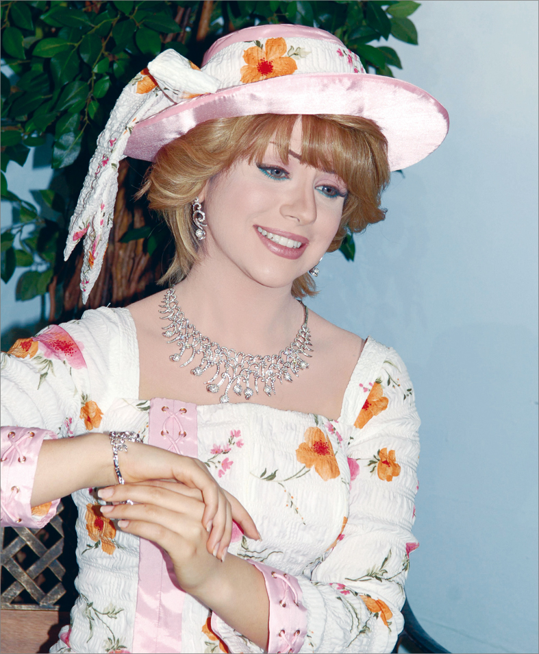 الزميل المعتصم بالله حمدي مع حليمة بولند