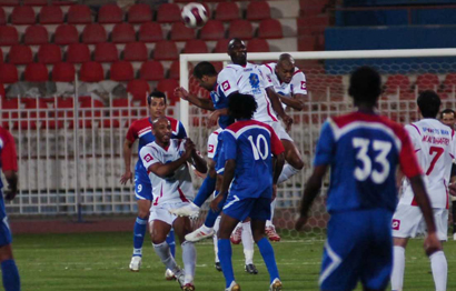 u062fu0631u0628u0643u0629 u0623u0645u0627u0645 u0645u0631u0645u0649 u0627u0644u062au0636u0627u0645u0646 u0641u064a u0645u062du0627u0648u0644u0629 u0644u0644u062au0633u062cu064au0644  (u062au0635u0648u064au0631 u062cu0644u0627u0644 u0645u0639u0648u0636)