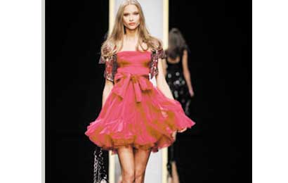 u062bu0648u0628 u0642u0635u064au0631 u0645u0646 u0627u0644u0623u0648u0631u062cu0646u0632u0627 u0627u0644u0623u062du0645u0631 u0645u0639 u062du0632u0627u0645 u062au062du062a u0627u0644u0635u062fu0631