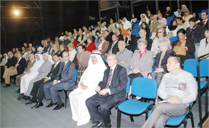 u062cu0627u0646u0628 u0645u0646 u0627u0644u062du0636u0648u0631