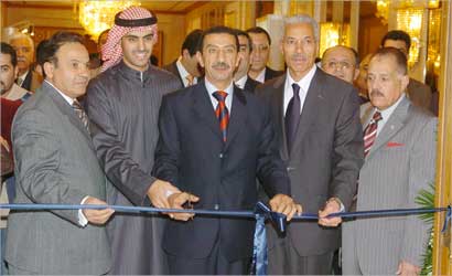 u0627u0644u0633u0641u064au0631 u0627u0644u0645u0635u0631u064a u0648u0627u0644u062eu0631u0627u0641u064a u0644u062fu0649 u0627u0641u062au062au0627u062d u0627u0644u0645u0639u0631u0636 u0627u0644u0645u0635u0631u064a    (u062au0635u0648u064au0631 u0646u0648u0631 u0647u0646u062fu0627u0648u064a)