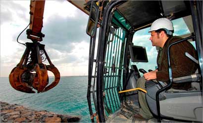 u062du0645u0632u0629 u0645u0635u0637u0641u0649 u0645u062fu064au0631 u0627u0644u0645u0634u0631u0648u0639 u0648u0647u0648 u064au0636u0639 u0627u0644u062du062cu0631 u0627u0644u0623u062eu064au0631 u0639u0644u0649 u0643u0627u0633u0631 u0627u0644u0623u0645u0648u0627u062c