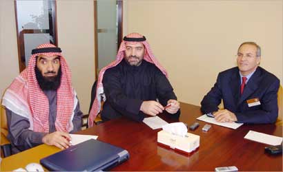 u062cu0627u0646u0628 u0645u0646 u0627u0644u0645u0624u062au0645u0631 u0627u0644u0635u062du0627u0641u064a  (u062au0635u0648u064au0631 u0646u0648u0631 u0647u0646u062fu0627u0648u064a)