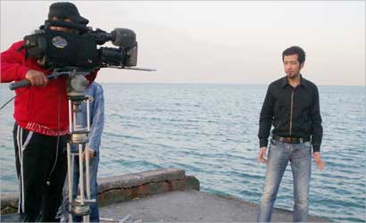 u0641u064au0635u0644 u0627u0644u0631u0627u0634u062f u0623u062bu0646u0627u0621 u062au0635u0648u064au0631 u0627u0644u0641u064au062fu064au0648 u0643u0644u064au0628