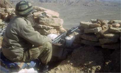 u0639u0633u0643u0631u064a u0628u0627u0643u0633u062au0627u0646u064a u0641u064a u0645u0648u0642u0639 u0645u0631u0627u0642u0628u0629 u0641u064a u062cu0646u0648u0628 u0648u0632u064au0631u0633u062au0627u0646  (u0631u0648u064au062au0631u0632)