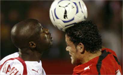 u0643u0631u0629 u0645u0634u062au0631u0643u0629 u0628u064au0646 u0639u0645u0631u0648 u0632u0643u064a u0648u0634u0627u062au064au0645u0648u0646   (u0631u0648u064au062au0631u0632)