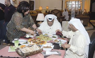 على مائدة عشاء «الراي»