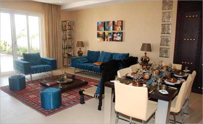 صالة منفذة على الطراز العربي العماني داخل الفيلا