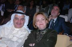 عبدالواحد العوضي والسفيرة الاميركية  		(تصوير مرهف حورية)