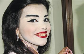 في مسرحية «الشاعر والعجوز»