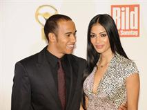 u0647u0627u0645u064au0644u062au0648u0646 u0641u064a u0644u0642u0637u0629 u0645u0639 u0635u062fu064au0642u062au0647 u0627u0644u0645u063au0646u064au0629 u0627u0644u0623u0645u064au0631u0643u064au0629 u0646u064au0643u0648u0644 u0634u064au0631u0632u064au0646u063au0631 t(u0627u0641 u0628)