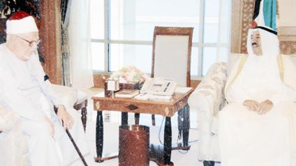 مناع مع سمو امير البلاد الشيخ صباح الاحمد	(تصوير دانيال هلال)