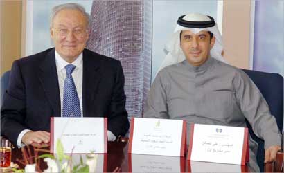 u062cu0627u0646u0628 u0645u0646 u0627u0644u0645u0624u062au0645u0631 u0627u0644u0635u062du0627u0641u064a   (u062au0635u0648u064au0631 u0627u0633u0639u062f u0639u0628u062f u0627u0644u0644u0647)