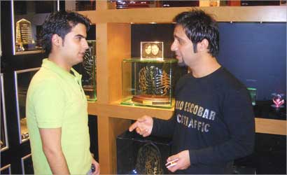 فارس متحدثاً للزميل حمود العنزي