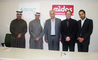 u0635u0648u0631u0629 u062cu0645u0627u0639u064au0629 u0639u0642u0628 u062au0648u0642u064au0639 u0627u0644u0639u0642u062f