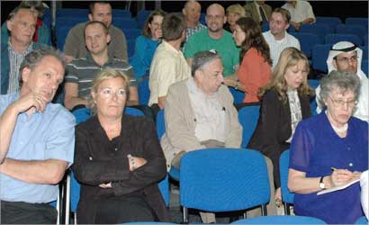 u062cu0627u0646u0628 u0645u0646 u0627u0644u062du0636u0648u0631