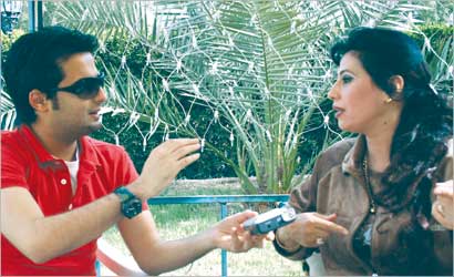 باسمة حمادة متحدثة للزميل حمود العنزي