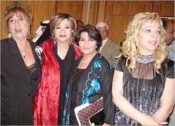 سوزان نجم الدين وليلى احمد وبروين حبيب ومنى واصف