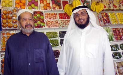 مع الزميل الديحاني    (تصوير أحمد عماد)