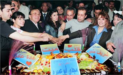 u0623u0633u0631u0629 u0645u0633u0644u0633u0644 u00abu0642u0644u0628 u0645u064au062au00bb u062au062du062au0641u0644 u0628u0628u062fu0627u064au0629 u0627u0644u062au0635u0648u064au0631