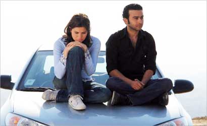 u0644u0642u0637u0629 u0645u0646 u0641u064au0644u0645 u00abu0642u0628u0644u0627u062a u0645u0633u0631u0648u0642u0629u00bb