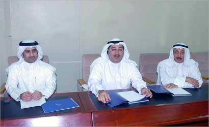 u0628u0648u062eu0645u0633u064au0646 u0645u062au0631u0626u0633u0627 u0627u0644u062cu0645u0639u064au0629 u0627u0644u0639u0645u0648u0645u064au0629 (u062au0635u0648u064au0631 u0646u0648u0631 u0647u0646u062fu0627u0648u064a)