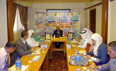 u062du0633u0646u064a u0643u0627u0645u0644 u0645u062au062du062fu062bu0627 u0641u064a u0627u0644u0645u0624u062au0645u0631 u0627u0644u0635u062du0627u0641u064a (u062au0635u0648u064au0631 u0632u0643u0631u064au0627 u0639u0637u064au0629)