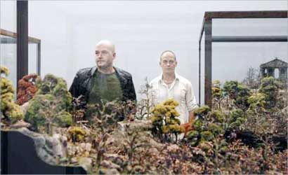 u062cu0627u0643 u0648u062fu064au0646u064au0633 u0641u064a u0645u0639u0631u0636u0647u0645u0627