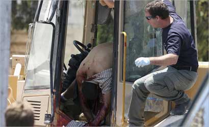 u0627u0644u0645u0647u0627u062cu0645 u0628u0639u062f u0642u062au0644u0647 u062fu0627u062eu0644 u062cu0631u0627u0641u062au0647    (u0631u0648u064au062au0631u0632)