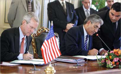 u0648u0648u0644u0634 (u0625u0644u0649 u0627u0644u064au0633u0627u0631) u0648u0627u0644u0641u064au062au0648u0631u064a u064au0648u0642u0639u0627u0646 u0627u062au0641u0627u0642 u0627u0644u062au0639u0648u064au0636u0627u062a u0641u064a u0637u0631u0627u0628u0644u0633 u0623u0645u0633     (u0623 u0641 u0628)