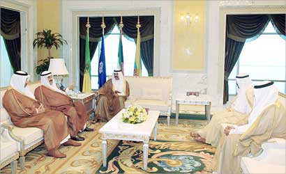 u0646u0627u0626u0628 u0627u0644u0627u0645u064au0631 u0645u0633u062au0642u0628u0644u0627 u0646u0627u0635u0631 u0627u0644u0645u062du0645u062f u0648u0627u0644u0648u0632u0631u0627u0621