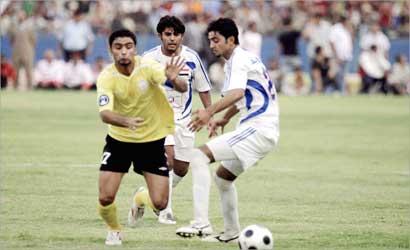 u0644u0627u0639u0628u0627 u0627u0631u0628u064au0644 u0627u062du0645u062f u0635u0627u0644u062d (u0627u0644u0649 u0627u0644u064au0633u0627u0631) u0648u0627u0644u0632u0648u0631u0627u0621 u0639u0644u064a u064au0648u0633u0641 u0641u064a u0635u0631u0627u0639 u0639u0644u0649 u0627u0644u0643u0631u0629 (u0627 u0641 u0628)