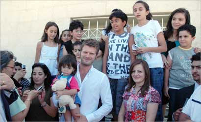 u0645u0647u0646u062f u0645u0639 u0623u0637u0641u0627u0644 u0648u0633u064au062fu0627u062a u0627u0644u0623u0631u062fu0646