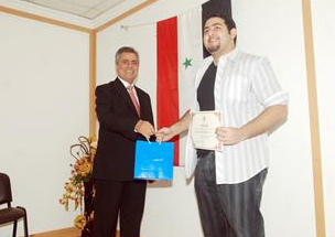 ... واحد الفائقين					(تصوير اسعد عبدالله)