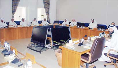 u062cu0627u0646u0628 u0645u0646 u062cu0644u0633u0629 u0627u0644u0644u062cu0646u0629 u0627u0644u062au0639u0644u064au0645u064au0629 u0627u0645u0633  (u062au0635u0648u064au0631 u0646u0648u0631 u0647u0646u062fu0627u0648u064a)