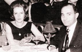 مع زوجته الألمانية