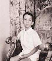 الملك فيصل الثاني طفلا