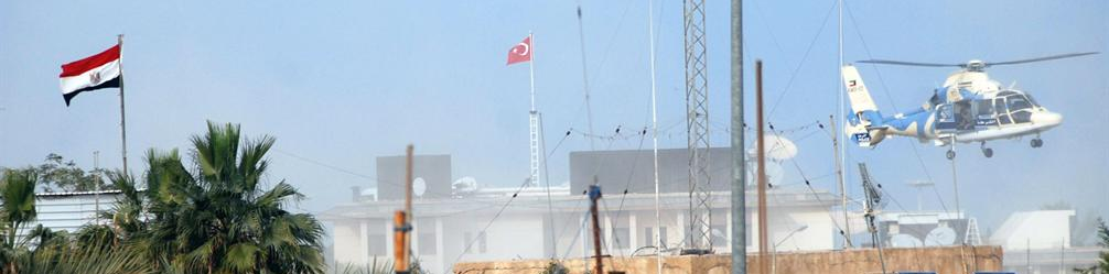 طائرة هيليكوبتر تحلق فوق السفارة المصرية