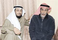 مع الزميل الديحاني