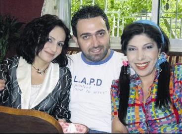 طارق سويد متوسطا نهاد وسعاد