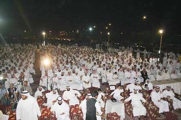 حشد من الحضور