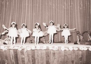 حفل موسيقي لأطفال روضة الدعية في الستينات