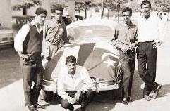 ... ومع زملاء الدراسة في دورة رياضية مدرسية سنة 1961