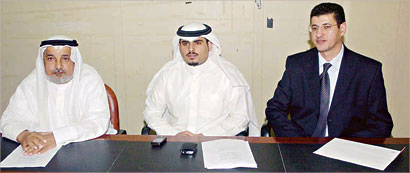 u0627u0644u0642u062au0627u0639u064a u0645u062au0631u0626u0633u0627u064b u0627u0644u062cu0645u0639u064au0629 (u062au0635u0648u064au0631: u0646u0648u0631 u0647u0646u062fu0627u0648u064a)