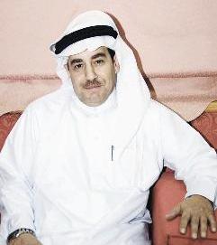 معاذ المبارك يسترجع ذكريات الاحساء	(تصوير أحمد عماد)