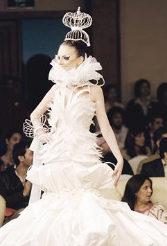 سحر البياض يليق بالملكات العرائس