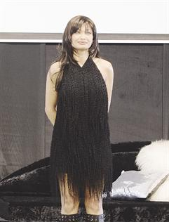 المصممة نيللي زهار