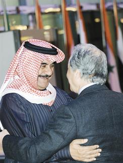 بالاحضان جمع بين النقيب وخالد زكي