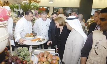 جولة على اقسام المتجر 