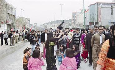 الشارع الكردي محتفلاً بأعياد نيروز